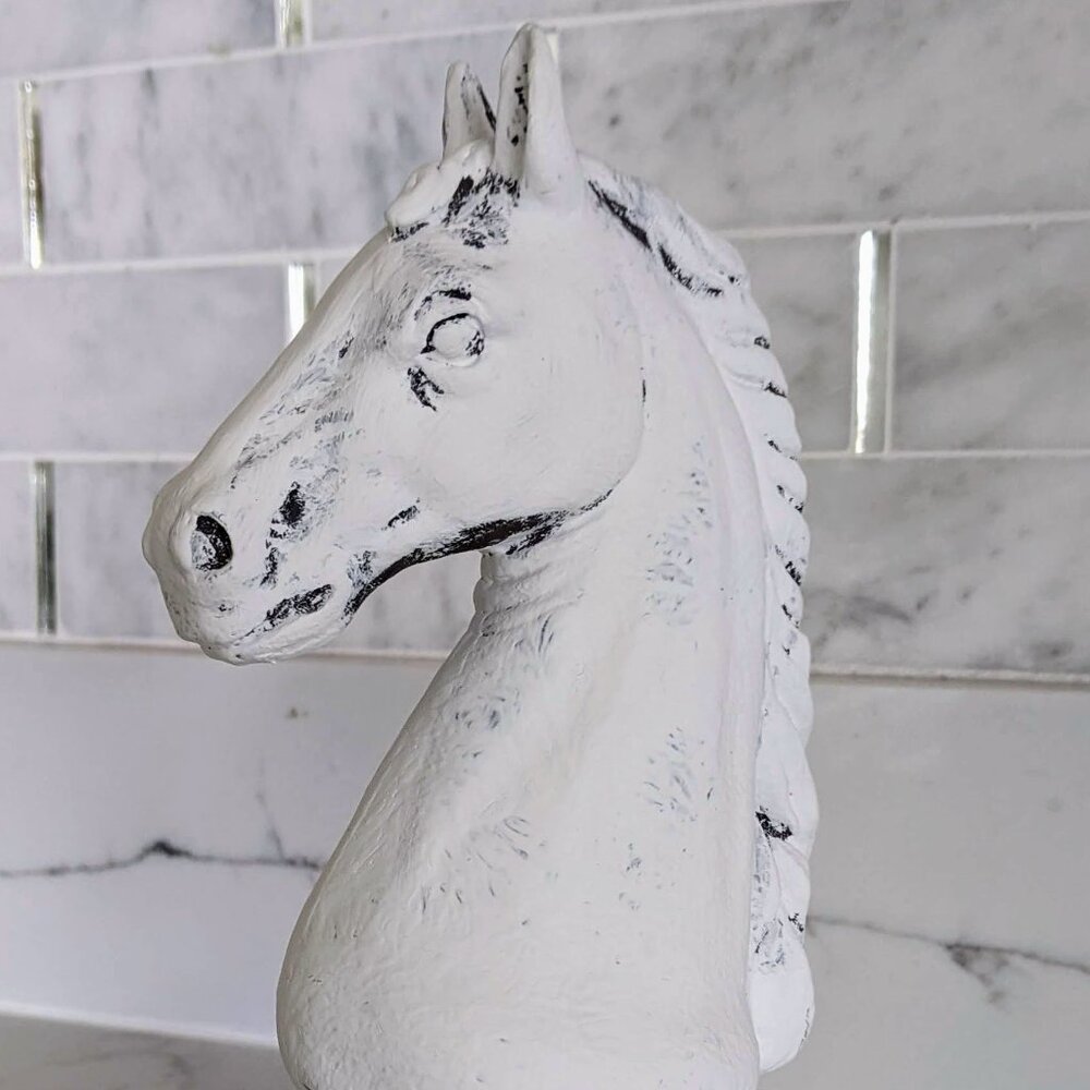 Horse Chess Piece Decorative Statue Paperweight Bookend Decor 2000 YY white